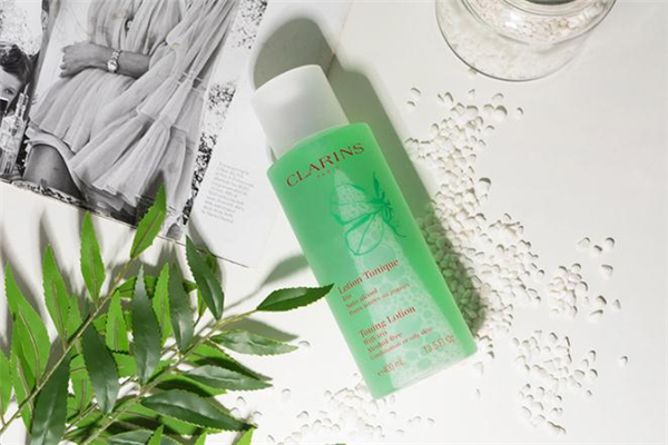 嬌韻詩綠水適合什么膚質(zhì) 嬌韻詩綠水功效 嬌韻詩綠水適合什么膚質(zhì) 嬌韻詩綠水功效