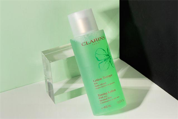 嬌韻詩綠水配什么乳液 嬌韻詩綠水可以當(dāng)爽膚水用嗎 嬌韻詩綠水配什么乳液 嬌韻詩綠水可以當(dāng)爽膚水用嗎