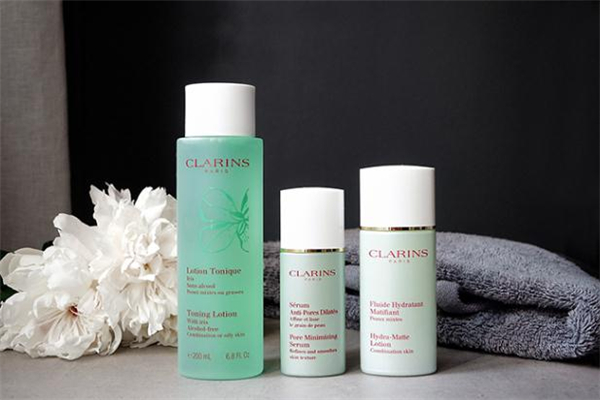 嬌韻詩綠水配什么乳液 嬌韻詩綠水可以當(dāng)爽膚水用嗎 嬌韻詩綠水配什么乳液 嬌韻詩綠水可以當(dāng)爽膚水用嗎