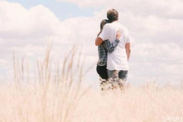 女生剛分手怎么追機(jī)會大 怎么追一個剛分手的女生 女生剛分手怎么追機(jī)會大 怎么追一個剛分手的女生