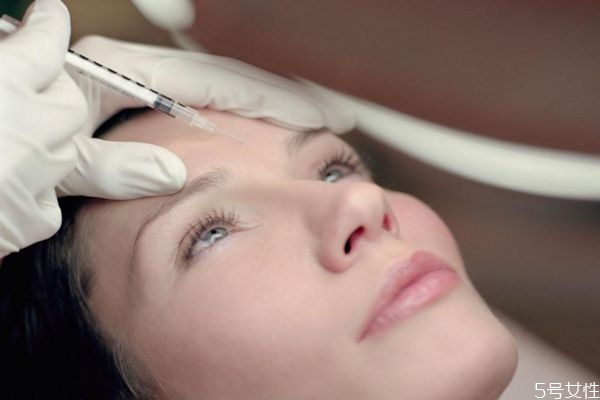 魚尾紋除皺多少錢呢 魚尾紋除皺需要注意什么呢 魚尾紋除皺多少錢呢 魚尾紋除皺需要注意什么呢