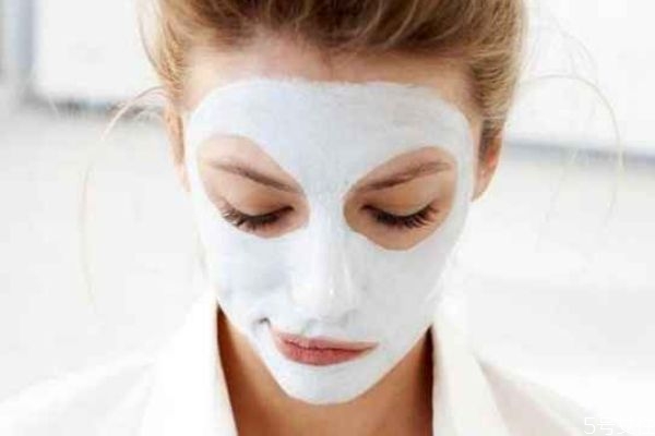 面膜有熒光劑還能用嗎 面膜含有熒光劑的危害 面膜有熒光劑還能用嗎 面膜含有熒光劑的危害