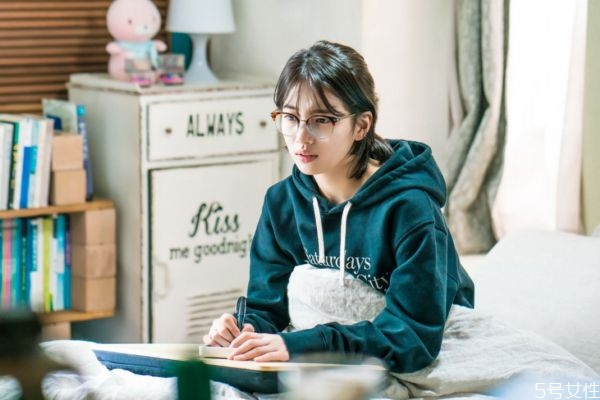 女生第一次約會(huì)要注意些什么 女生讓男生喜歡的技巧 女生第一次約會(huì)要注意些什么 女生讓男生喜歡的技巧