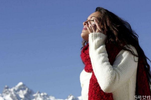 冬季需要防曬嗎 冬季為什么要防曬呢 冬季需要防曬嗎 冬季為什么要防曬呢