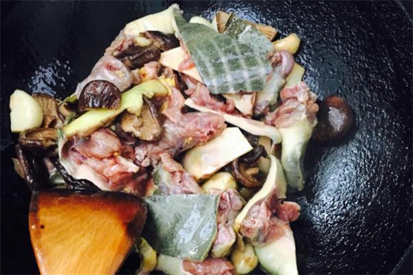 吃甲魚(yú)會(huì)過(guò)敏嗎 吃甲魚(yú)過(guò)敏怎么辦 吃甲魚(yú)會(huì)過(guò)敏嗎 吃甲魚(yú)過(guò)敏怎么辦