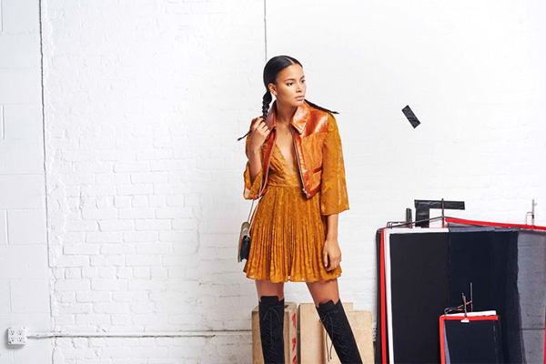 咖啡色和什么搭配顯高級(jí) 咖啡色適合搭配什么顏色 咖啡色和什么搭配顯高級(jí) 咖啡色適合搭配什么顏色