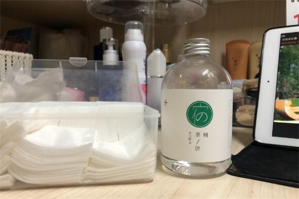 茶樹純露可以祛痘嗎 茶樹純露的功效與作用 茶樹純露可以祛痘嗎 茶樹純露的功效與作用