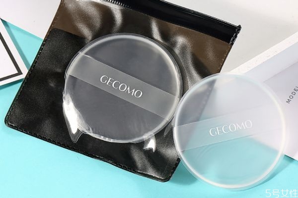 硅膠粉撲上妝方法 硅膠粉撲的優(yōu)點(diǎn) 硅膠粉撲上妝方法 硅膠粉撲的優(yōu)點(diǎn)