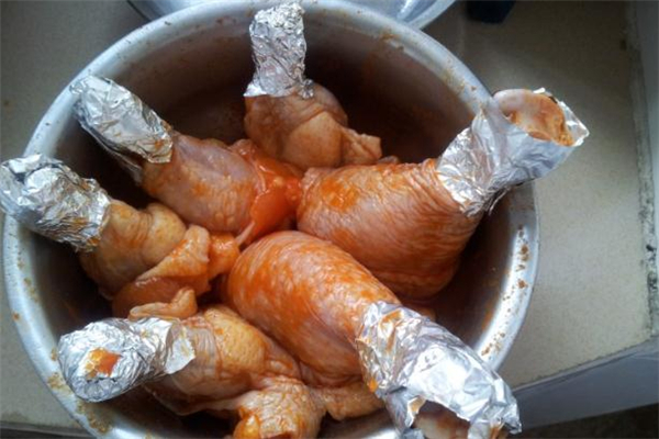 雞腿和雞胸哪個營養(yǎng)高 雞腿肉和雞胸肉的區(qū)別 雞腿和雞胸哪個營養(yǎng)高 雞腿肉和雞胸肉的區(qū)別