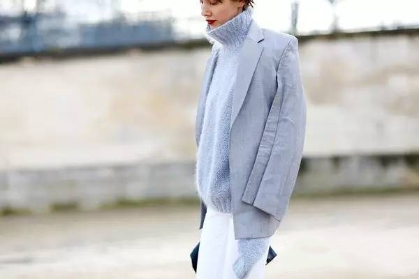 加絨打底衫袖子總是往上走怎么辦 打底衫袖子長了怎么辦 加絨打底衫袖子總是往上走怎么辦 打底衫袖子長了怎么辦