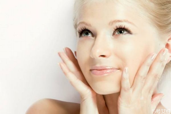 拍打皮膚有什么作用呢 拍打皮膚的方法有什么呢 拍打皮膚有什么作用呢 拍打皮膚的方法有什么呢