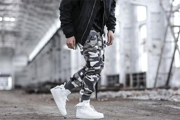 2020年流行什么褲子男 2020男生褲子流行趨勢(shì) 2020年流行什么褲子男 2020男生褲子流行趨勢(shì)