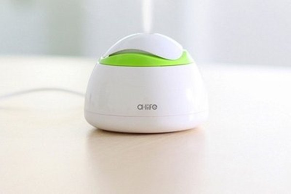 加濕器能放床頭嗎 開(kāi)著加濕器睡覺(jué)好嗎 加濕器能放床頭嗎 開(kāi)著加濕器睡覺(jué)好嗎