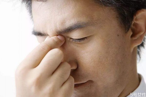 造成眼睛疲勞的原因有什么呢 為什么眼睛容易疲勞呢 造成眼睛疲勞的原因有什么呢 為什么眼睛容易疲勞呢