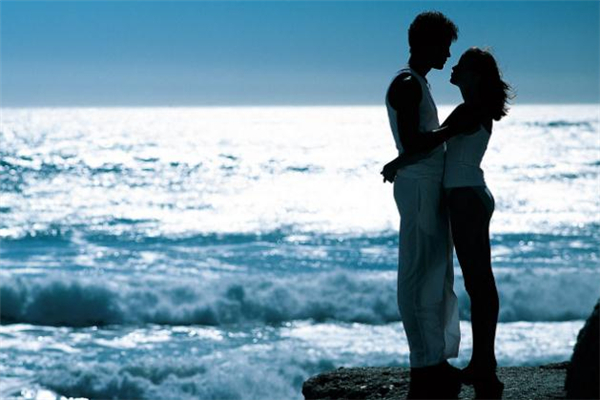 喜歡的人很優(yōu)秀該不該主動 喜歡的人太優(yōu)秀怎么辦 喜歡的人很優(yōu)秀該不該主動 喜歡的人太優(yōu)秀怎么辦