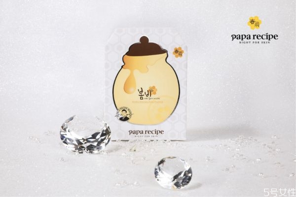 黑白黃三顏色春雨面膜區(qū)別 春雨蜂蜜黑面膜功效 黑白黃三顏色春雨面膜區(qū)別 春雨蜂蜜黑面膜功效