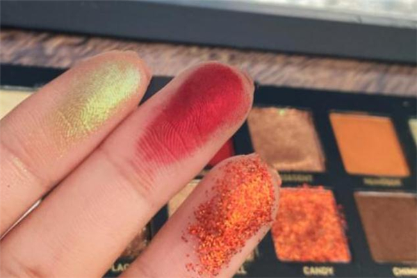 完美日記小鹿盤怎么畫 完美日記小鹿眼影盤教程 完美日記小鹿盤怎么畫 完美日記小鹿眼影盤教程