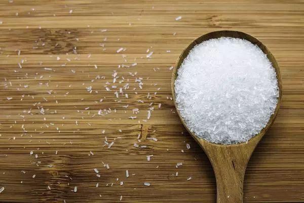 做菜放味精主要的作用是什么 味精不超過多少最健康 做菜放味精主要的作用是什么 味精不超過多少最健康