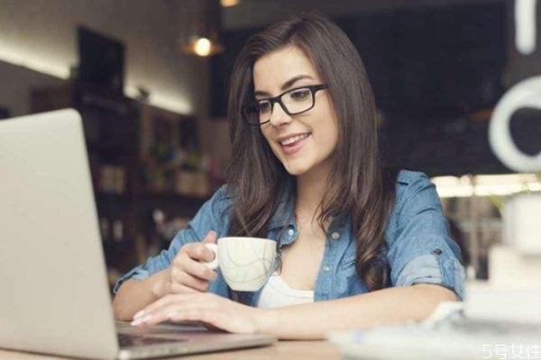 網(wǎng)上怎么撩妹 網(wǎng)上怎么撩妹比較自然 網(wǎng)上怎么撩妹 網(wǎng)上怎么撩妹比較自然