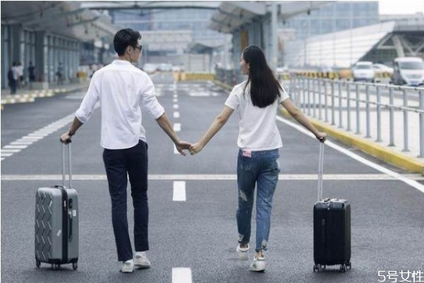 男生不愿意見女生家長(zhǎng)代表什么 男友不愿意見我的父母