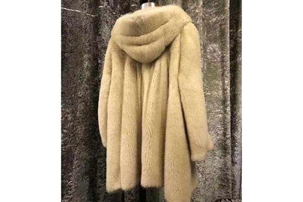 水貂皮草污漬怎么處理 水貂皮草怎么保養(yǎng) 水貂皮草污漬怎么處理 水貂皮草怎么保養(yǎng)