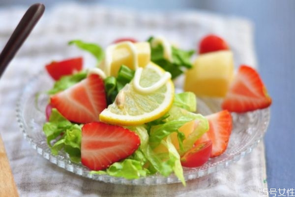 腸炎應該多吃一點什么呢 腸炎在飲食上藥注意什么呢 腸炎應該多吃一點什么呢 腸炎在飲食上藥注意什么呢