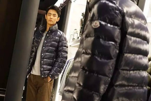 羽絨服適合用皂粉洗嗎 洗羽絨服用皂粉好還是洗衣液好 羽絨服適合用皂粉洗嗎 洗羽絨服用皂粉好還是洗衣液好