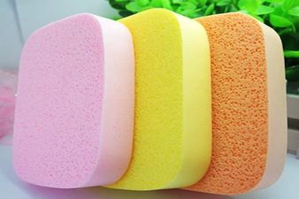 新買的洗臉撲要洗嗎 洗臉撲怎么掛起來好 新買的洗臉撲要洗嗎 洗臉撲怎么掛起來好