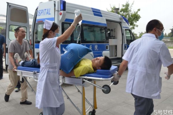 什么是食物中毒呢 食物中毒有什么癥狀呢 什么是食物中毒呢 食物中毒有什么癥狀呢