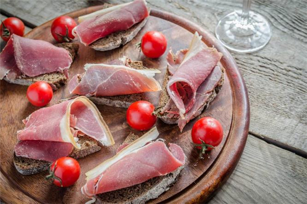 金華火腿能放冰箱里嗎 金華火腿需要放冰箱嗎 金華火腿能放冰箱里嗎 金華火腿需要放冰箱嗎