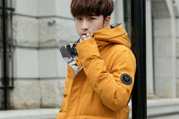 男生冬天怎么穿好看 男生冬季穿搭圖片 男生冬天怎么穿好看 男生冬季穿搭圖片