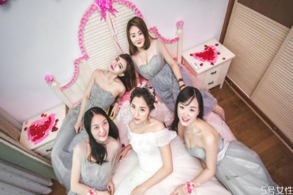 能不能讓親妹妹當伴娘 伴娘的要求 能不能讓親妹妹當伴娘 伴娘的要求