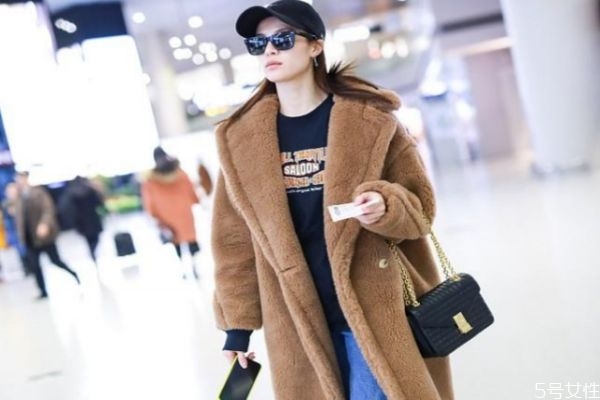 羊羔毛外套怎么挑選 羊羔毛買什么顏色比較好 羊羔毛外套怎么挑選 羊羔毛買什么顏色比較好