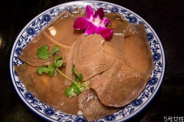 毛肚有什么營養(yǎng)價值呢 吃毛肚有什么好處呢 毛肚有什么營養(yǎng)價值呢 吃毛肚有什么好處呢