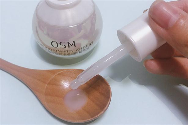 歐詩(shī)漫小白燈效果怎么樣 歐詩(shī)漫小白燈真的能變白嗎 歐詩(shī)漫小白燈效果怎么樣 歐詩(shī)漫小白燈真的能變白嗎