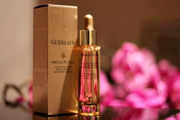 嬌蘭復(fù)原蜜有幾種類型 嬌蘭復(fù)原蜜新舊款有什么不同 嬌蘭復(fù)原蜜有幾種類型 嬌蘭復(fù)原蜜新舊款有什么不同