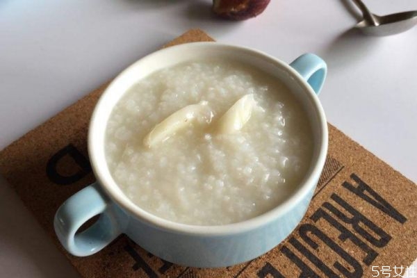 山藥粥需要熬多久呢 山藥粥一般用什么米呢
