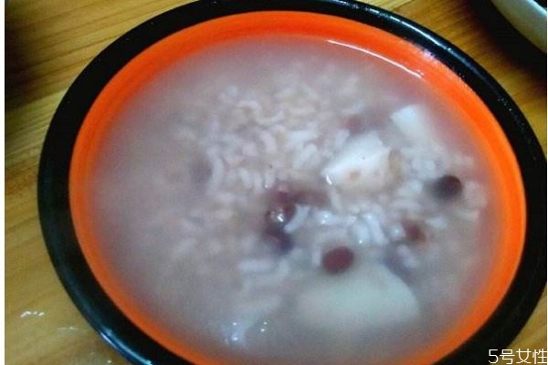 山藥粥需要熬多久呢 山藥粥一般用什么米呢