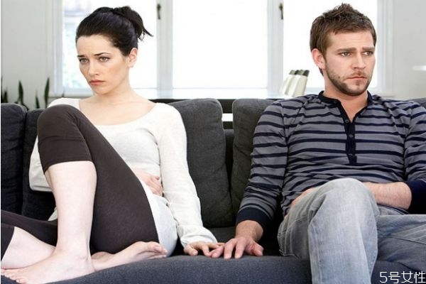 怎么對(duì)付冷暴力的男人 讓冷暴力的男人后悔 怎么對(duì)付冷暴力的男人 讓冷暴力的男人后悔