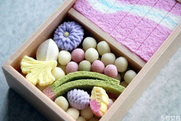 吃甜食會長痘嗎 吃甜食對皮膚的傷害大嗎 吃甜食會長痘嗎 吃甜食對皮膚的傷害大嗎