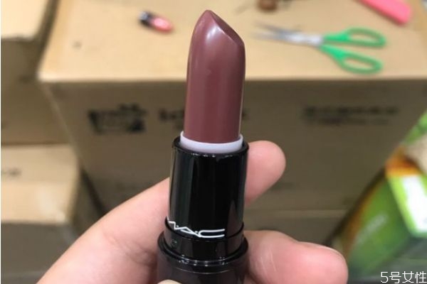 mac漸變口紅409是什么顏色 mac口紅409試色 mac漸變口紅409是什么顏色 mac口紅409試色
