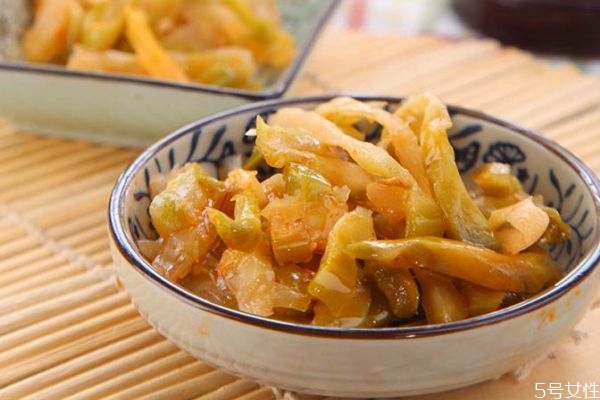 榨菜是用什么菜做的呢 榨菜是怎么做的呢 榨菜是用什么菜做的呢 榨菜是怎么做的呢