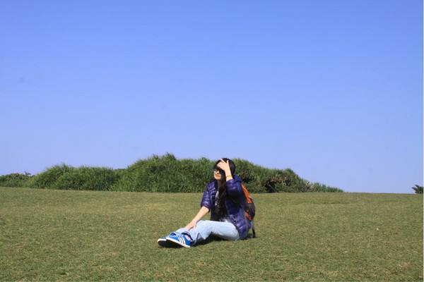 經常曬太陽對頭發(fā)有好處嗎 長時間曬太陽頭發(fā)會變黃嗎 經常曬太陽對頭發(fā)有好處嗎 長時間曬太陽頭發(fā)會變黃嗎