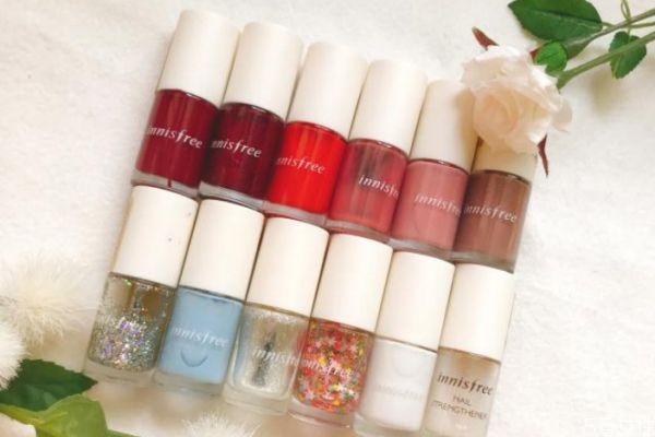 用燈烤的美甲如何卸掉 指甲油怎么洗掉小竅門 用燈烤的美甲如何卸掉 指甲油怎么洗掉小竅門