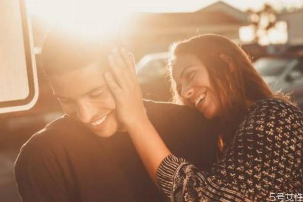 愛情的誓言有哪些呢 最浪漫的話語是什么呢 愛情的誓言有哪些呢 最浪漫的話語是什么呢