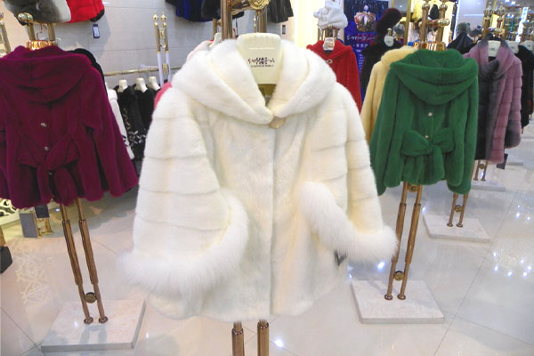 皮草為什么會掉毛 防止皮草掉毛的注意事項有哪些 皮草為什么會掉毛 防止皮草掉毛的注意事項有哪些