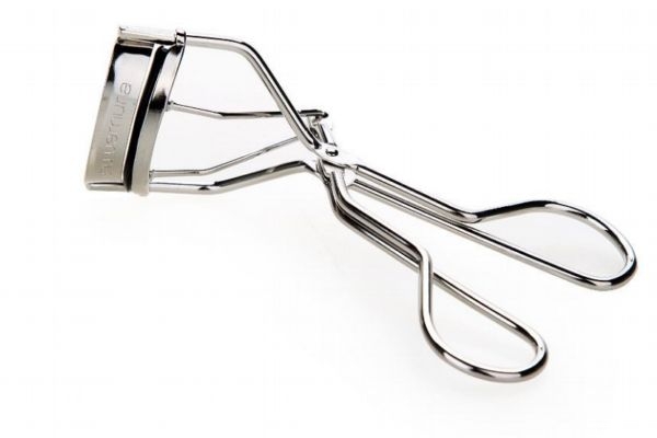 睫毛夾怎么用不夾眼皮 夾睫毛老是夾到眼皮怎么辦 睫毛夾怎么用不夾眼皮 夾睫毛老是夾到眼皮怎么辦