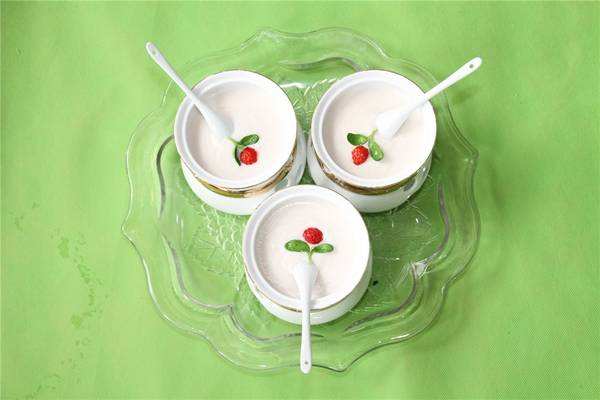 牛乳能直接喝嗎 24小時(shí)牛乳可以加熱嗎 牛乳能直接喝嗎 24小時(shí)牛乳可以加熱嗎