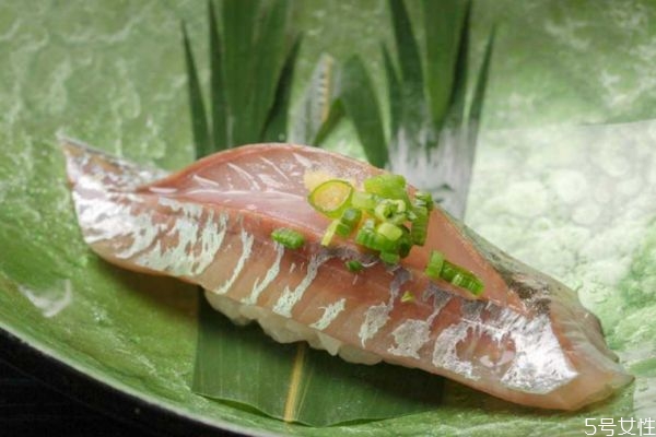 竹莢魚有什么營養(yǎng)價值呢 吃竹莢魚有什么好處呢 竹莢魚有什么營養(yǎng)價值呢 吃竹莢魚有什么好處呢