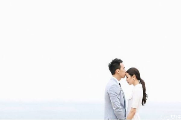 分手了還聯(lián)系還彼此關(guān)心說(shuō)明什么 分手了還聯(lián)系說(shuō)明什么 分手了還聯(lián)系還彼此關(guān)心說(shuō)明什么 分手了還聯(lián)系說(shuō)明什么